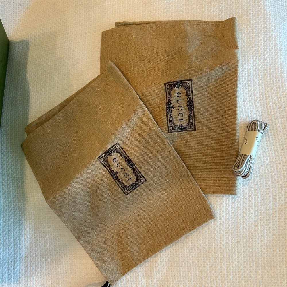 Gucci White and Silver Men's Athletic Shoes - Picture 4 of 4